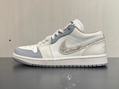 💎W AIR JORDAN 1 LOW💎