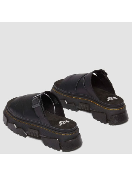 これからのシーズンに大活躍の厚底サンダルです👡