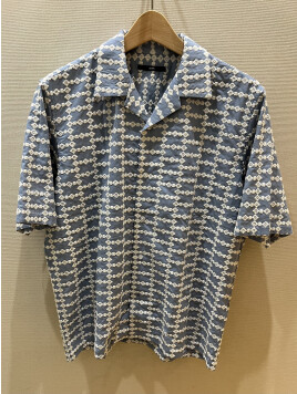 シャツ