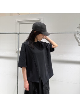 アシンメトリーTシャツ