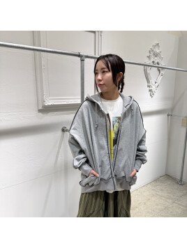 バックツイストパーカ