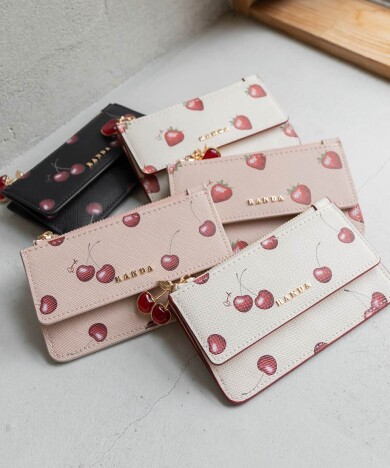 【Cherry＆Strawberry】チャーム付きフラップフラグメントケース
