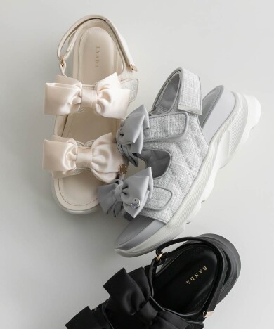 サテンリボンスポーツサンダル