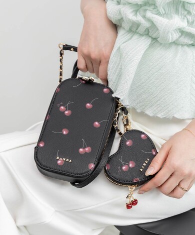 【Cherry＆Strawberry】ハートポーチ付き2WAYマルチショルダーバッグ