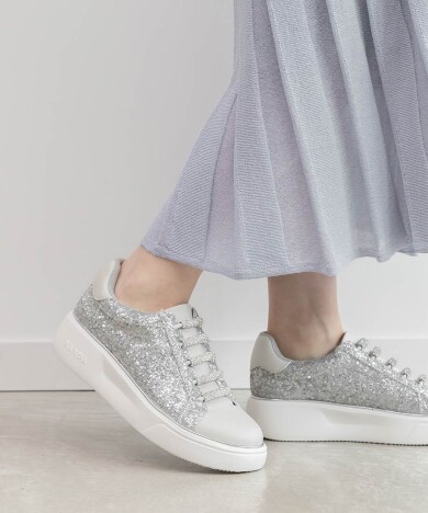 ビジューパーツグリッタースニーカー