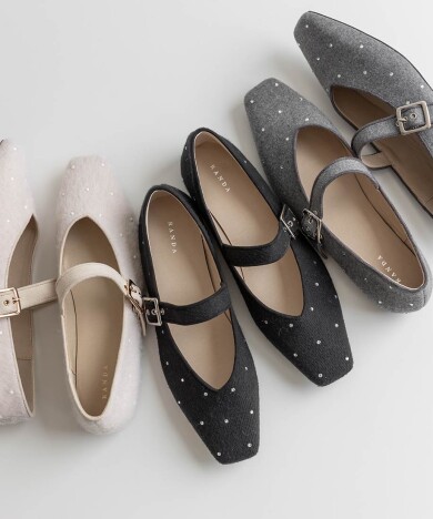 ベルトデザインフラットシューズ