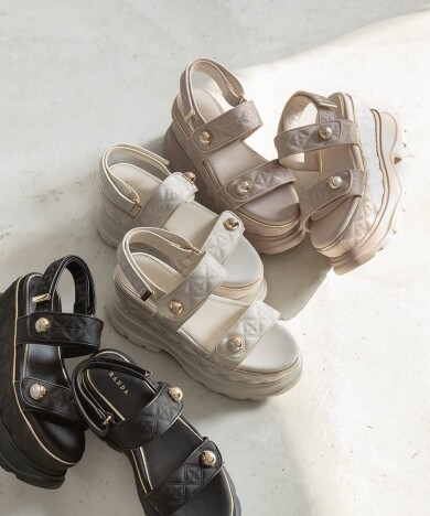 パールパーツキルティングスポーツサンダル