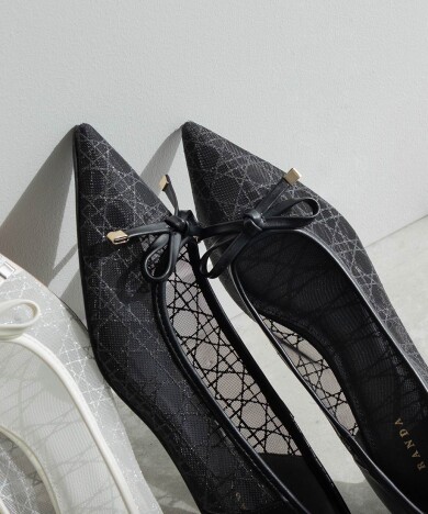 グリッターラインチュールパンプス