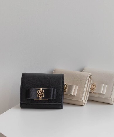 【再入荷】モノグラムリボン二つ折りウォレット