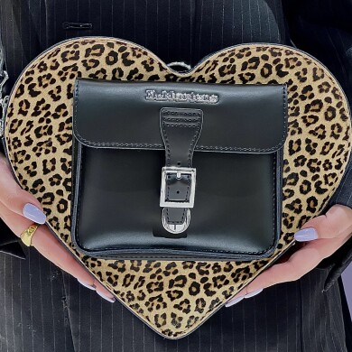 🖤💛Heart Bag💛🖤
