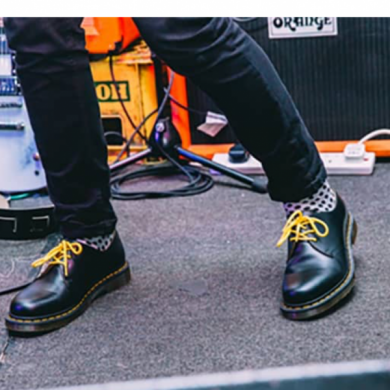 簡単‼️ドクターマーチン靴紐アレンジ🌈✨