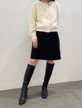 『デザインボタンラメシャギーカーディガン』好評発売中！！