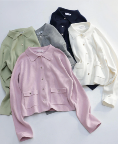 『【ちょうど、いい服】“きちんと見え上手”な襟付きニット』好評発売中!!