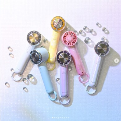 \4月10日(金)より発売✨/ “冷却プレート搭載”でさらにひんやり❄️猛暑対策に活躍するハンディファンの新モデル💫