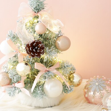 【NEW】トレンド感たっぷり！リボンがあしらわれたコンパクトサイズのツリー🎄🌟