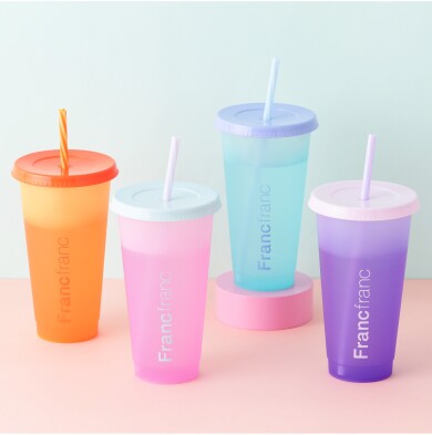 大人気！冷たいドリンクを注ぐと色が変わる、カラーチェンジタンブラーが今年も登場🌈