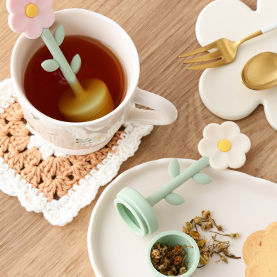 【NEW✨】お花のデザインがキュートなティーストレーナー☕🌼