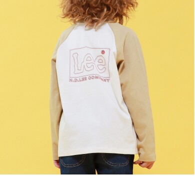 キッズ バックプリント長袖Tシャツ