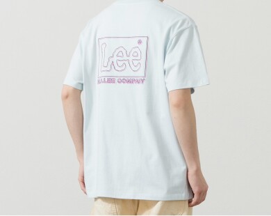 バックプリントTシャツ