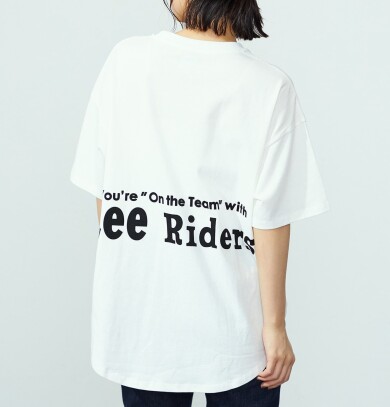 ラウンドヘムバックプリントロゴTシャツ