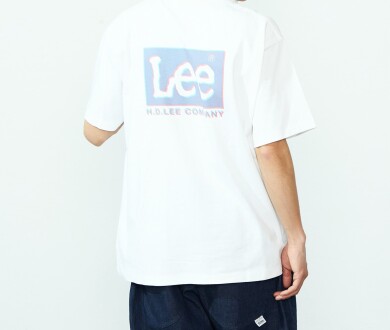 バックプリントTシャツ