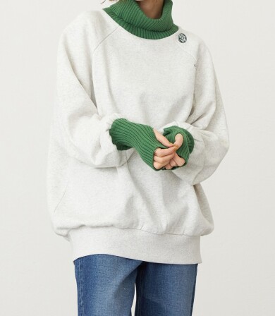 タートルネックスウェット