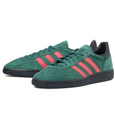 ADIDAS 大人気モデルから新色のご紹介です🎉