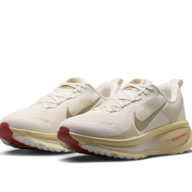 ✅NIKE✅VOMERO 18✅