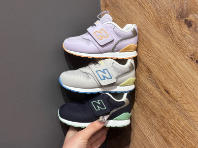 NEW BALANCE💛新作キッズシューズ🩵