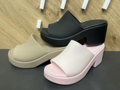 💖crocsレディースご紹介💖