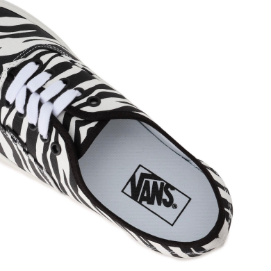 【VANS】AUTHENTIC 🦓🤍