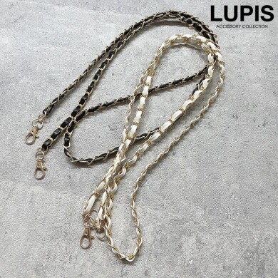 旅行先で大活躍✨レザーチェーンスマホショルダー⛓️🖤