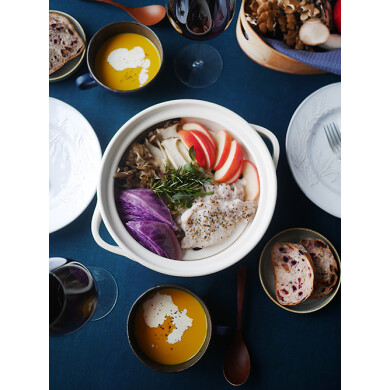 『土鍋　秋の食卓』