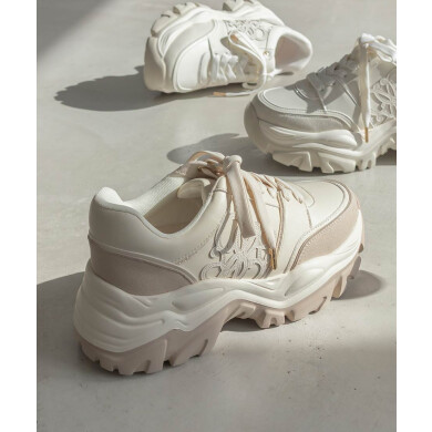 モノグラムカッティングデザインスニーカー