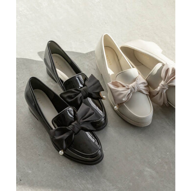 パールチャームサテンリボンローファー