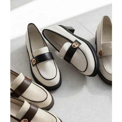 モノグラムパーツボリュームローファー