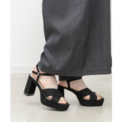 ビジュークロスベルトストームサンダル