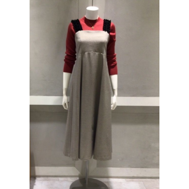 『フリルショルダージャンスカ』好評発売中！！