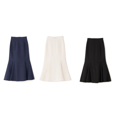 『ヘム切替マーメイドスカート』好評発売中！！