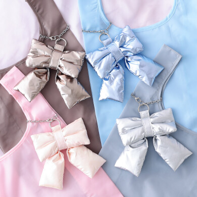 \かわいいリボン型のチャーム🎀中身は何だと思いますか?🤔/