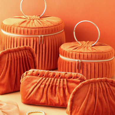 新作メイクポーチシリーズ👝🧡