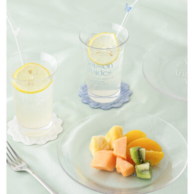 \夏のおうちカフェにぴったり🍋/ クリアなガラスを使用した、涼しげなタンブラーとプレートです✨