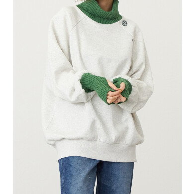 タートルネックスウェット