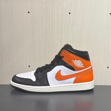 NIKE🟠AIR JORDAN 1 MID🟠