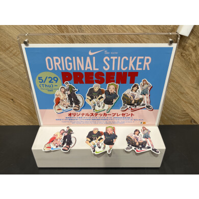 夏限定でもらえる🎟️NIKEステッカー🎟️