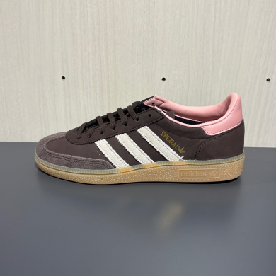 adidas スペツィアルご紹介💫
