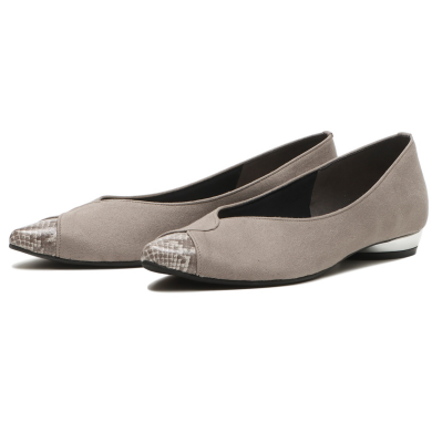 【新作】つま先が特徴的❗️履き心地もバツグンなパンプスのご紹介です🎶