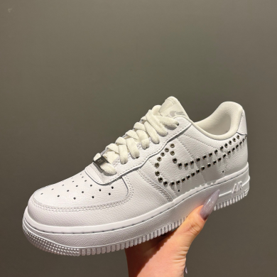 ✅W AIR FORCE 1 '07 LV8✅