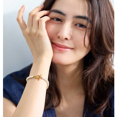 上品なパールデザインアームループが新登場‼️