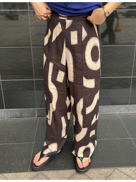 夏に涼しいプリントパンツ🤎